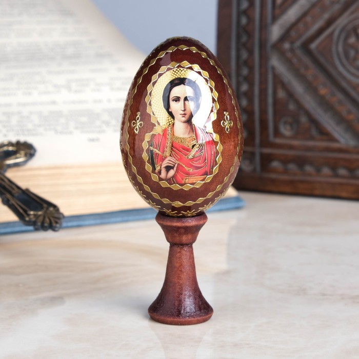 Яйцо сувенирное "Святой Пантелеймон", на подставке