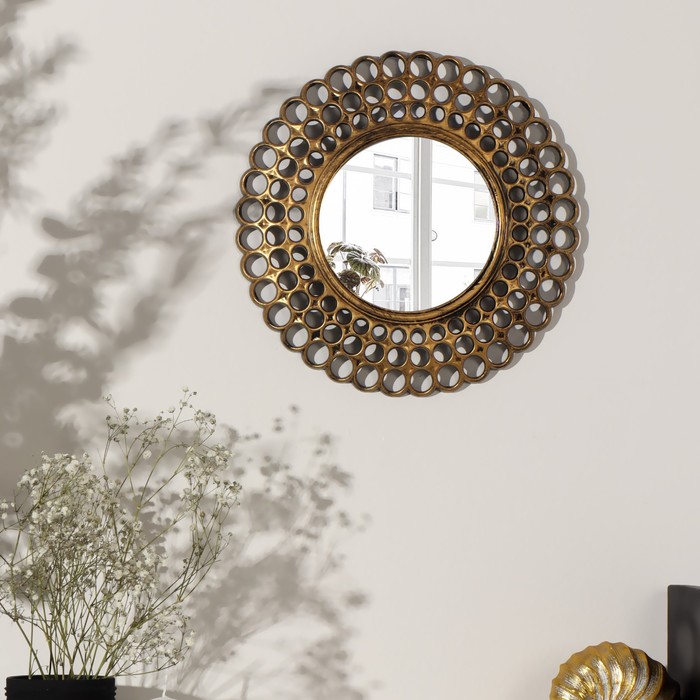 Зеркало настенное «Винтаж», d зеркальной поверхности 13 см, цвет «состаренное золото»