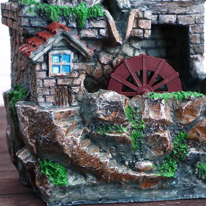 Фонтан "Дом с водопадом" 13*17*25 см (с подсветкой)