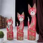 Сувенирный набор дерево "Красные кошки с узором" (50х40х30) 7х25х50 см Сувенирный набор дерево "Красные кошки с узором" (50х40х30) 7х25х50 см