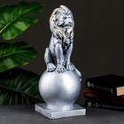 Фигура "Лев сидя на шаре" серебро, 43х17см - фото 6626242
