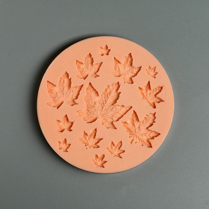 Молд силикон №738 "Кленовый лист" 3,5х3,5 см, 1х1 см - фото 798262275