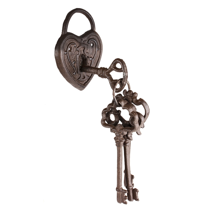 Сувенир "Ключ в замке сердечком"