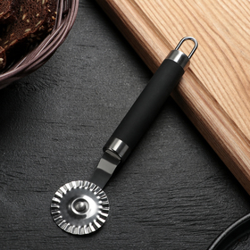 Нож для пиццы и теста «Нео», 18 см, ручка soft-touch, цвет чёрный