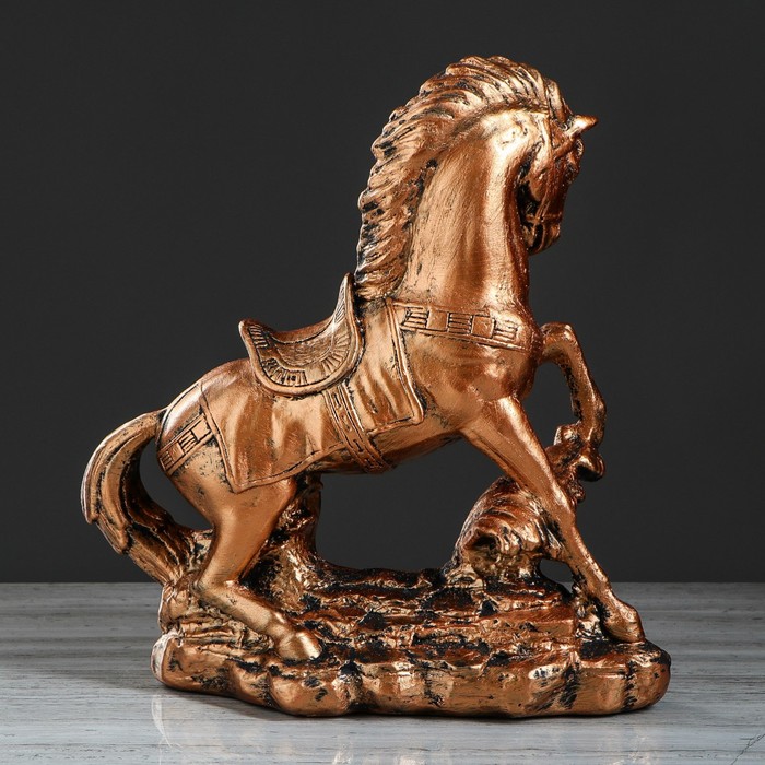 На коне статуэтка. Статуэтка "конь". Статуэтка "лошадь". Статуэтка "конь на дыбах". Красивые статуэтки лошадей.
