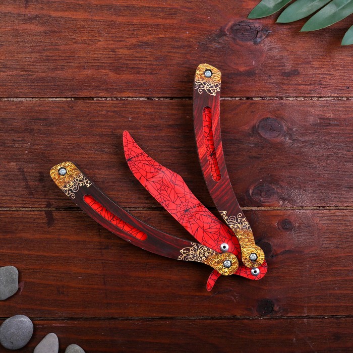 Фото бабочка из дерева нож