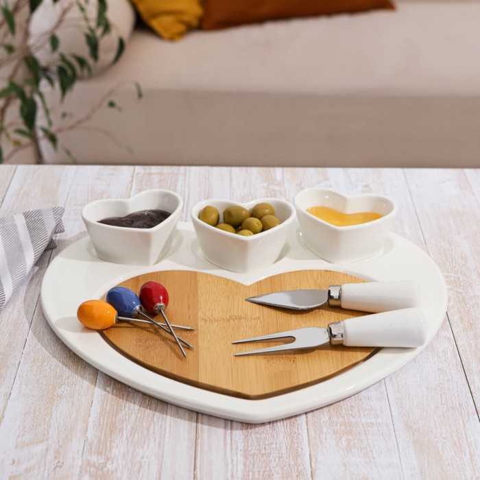 Блюдо для подачи «Эстет.Сердце», 8 предметов: 3 соусника 8×6×4 см, 3 шпажки, нож, вилочка