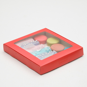 Коробка картонная, с окном, красная, 21 х 21 х 3 см