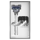 Набор Gillette Skinguard Sensitive: Бритва с 1 сменной кассетой, Магнитная подставка Набор Gillette Skinguard Sensitive: Бритва с 1 сменной кассетой, Магнитная подставка