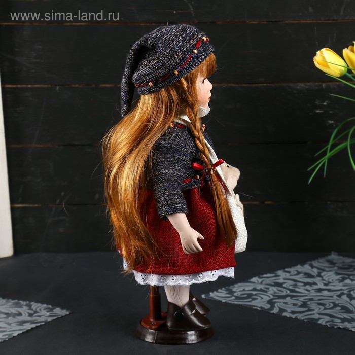 Кукла коллекционная керамика "Настенька в свитере и вязаной шапке с сумочкой" 30 см | vlarni-land