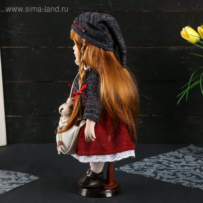 Кукла коллекционная керамика "Настенька в свитере и вязаной шапке с сумочкой" 30 см | vlarni-land