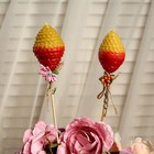Свеча из вощины "Яйцо" на палочке, медово- красная, с декором - фото 6987346