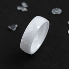 Кольцо керамика "Минимал" огранка ромб, 6мм, цвет белый, 18 размер - фото 3633300