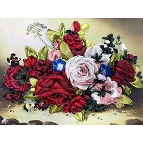 Набор для вышивки лентами «Шмель на розах»