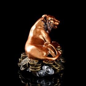 Статуэтка "Тигр на монетах", символ года 2022, бронзовый цвет, гипс, 24х18 см
