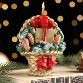 Свеча декоративная "Рождественский подарок", 8×10,5×10,5 см