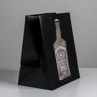 Пакет ламинированный с пластиковым окном «Крутой мужик», 30,5 × 25 × 17,5 см 4647173