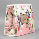 Пакет ламинированный с пластиковым окном «Love», 32,5 × 26,5 × 13,5 см 4647175