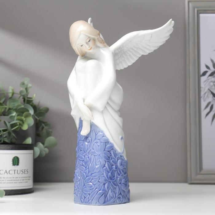 Сувенир керамика "Девушка-ангел в белом одеянии на цветочной скале" 24х14х14,5 см - фото 1073381