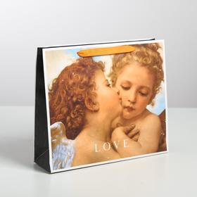 Пакет ламинированный горизонтальный Love, M 30 × 26 × 9 см