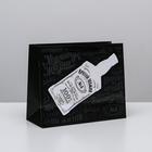 Пакет ламинированный с пластиковым окном «Крутой мужик» , 32,5 × 26,5 × 13,5 см 4647170