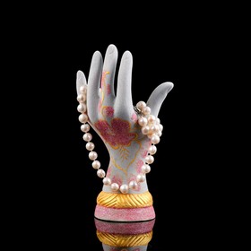 Подставка для украшений "Рука", серая, флок, керамика, 21 см, микс