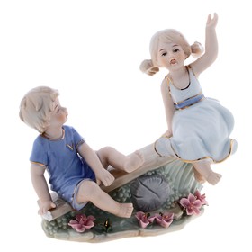 Souvenir ceramics porcelain under the kids on the swing 19*19*7,5 cm
