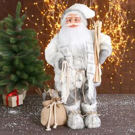 Дед Мороз "В белой шубке с лыжами" 32х60 см