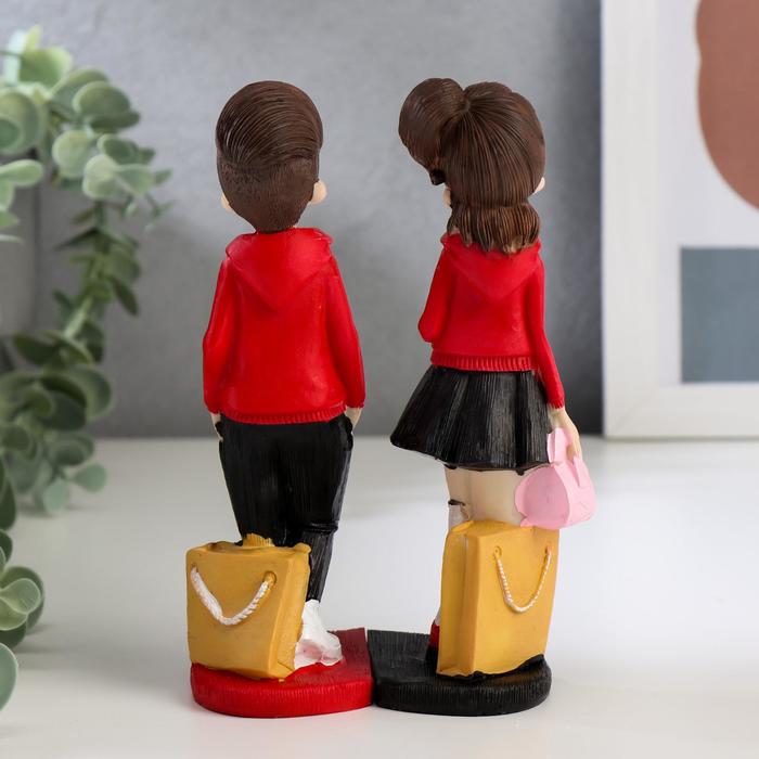 Сувенир полистоун "Подростки в красных толстовках" набор 2 шт 16,5х5,3х7,4 см - фото 798764347