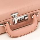 Шкатулка кожзам для украшений "Кожа змеи" нежно-розовая чемодан 9,5х16,5х24 - фото 10353639