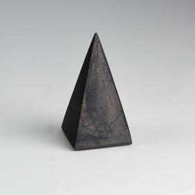 Пирамида из шунгита, высокая, полированная, 6,5 см