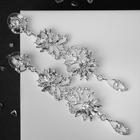 Серьги висячие со стразами "Ажур" цветочки, цвет белый в серебре - фото 6694842