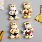 Magnet polystone " bull In swimming trunks, with gold coins MIX 6, 3x4, 5 cm Magnet polystone " bull In swimming trunks, with gold coins MIX 6, 3x4, 5 cm