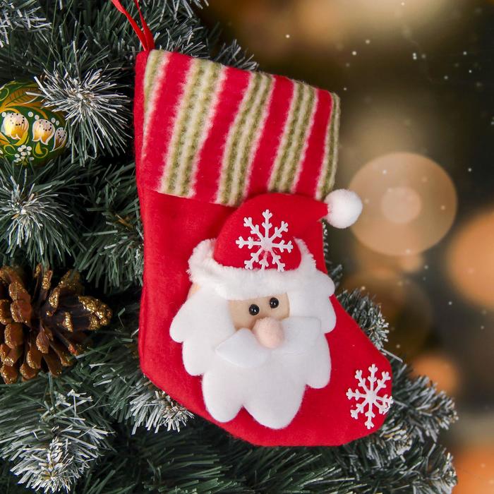 Носок для подарков "Дед Мороз и снежинки" 15*13 см