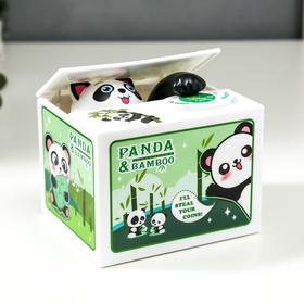 Копилка пластик "Панда прячет монетки" 9х12х10 см