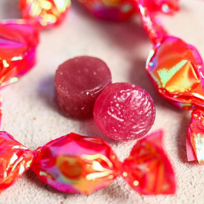 конфетка 23. конфеты 23 февраля купить. конфеты на 23 февраля. сувенир на 23 февраля на палочке. леденцы на 23 февраля картинки.