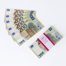 Pack of notes 200 euros