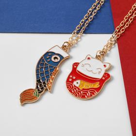 Кулоны "Неразлучники" котик и рыбка, цвет бордово-синий в золоте, 45 см