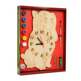 Часы с циферблатом под роспись «Собачка Леди» с красками