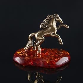 Сувенир "Конь", латунь, янтарная смола, 3,0х0,8х3,7 см в Донецке