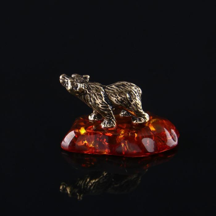 Сувенир "Медведь", латунь, янтарная смола, 1,2х1,0х2,0 см - фото 9263574