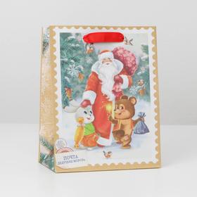 Пакет крафтовый вертикальный «Дедушка мороз и зверята», MS 18 × 23 × 10 см