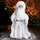 Дед Мороз "В белой шубе, с посохом" двигается, 22х45 см - фото 799889251
