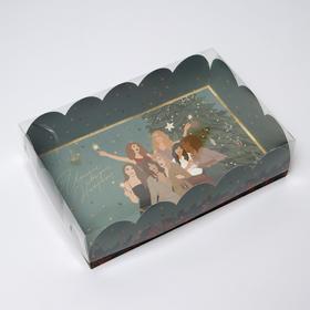 Коробка для кондитерских изделий с PVC крышкой «Девчата», 20 × 30 × 8 см