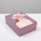 Коробка складная «Девушка с цветами»,  21 × 15 × 7 см - фото 6760393