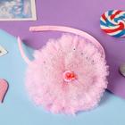 Ободок для волос "Глорис" клубнички на цветке, 9 см, розовый - фото 3562821