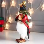 Сувенир полистоун "Пингвин в красном фраке, в цилиндре, с подарком" 27,5х10,5х9,5 см - фото 3790173