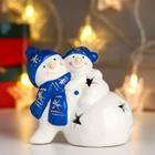 Сувенир керамика свет "Снеговички, синие колпаки и шарфы" 10х12х8 см - фото 8821135