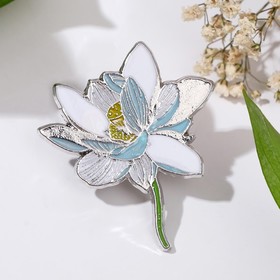 Значок "Цветок лотос", цвет бело-голубой в серебре