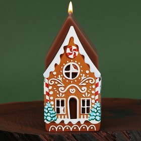 Новогодняя свеча в форме домика «Тепла и уюта», без аромата, 6 х 6 х 12,5 см.